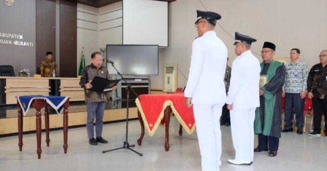
					Pemkab Meranti Lantik Pj Kepala Desa Mengkopot dan Baran Melintang