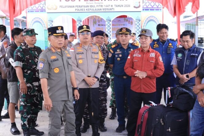 
 Bupati Asmar Tinjau Arus Mudik di Tanjung Harapan, Ketua DPRD Turut Hadir Bersama Forkopimda