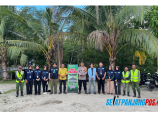 Cegah Abrasi Pulau Terluar, Polisi dan Mahasiswa Tanam Mangrove di Rangsang Pesisir