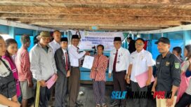 Disdukcapil Jemput Bola, Warga Suku Asli Nerlang Kini Miliki KTP-el dan Akta Perkawinan