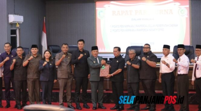 
 DPRD Meranti Mulai Bahas 7 Ranperda, Tiga Usulan Pemda dan Empat Inisiatif Dewan