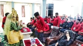 Sukri Buka Musancab PDI Perjuangan Meranti, Tekankan Pengabdian dan Siapkan Bibit Aren Gratis untuk Kader