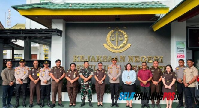 
 Polres Meranti Perkuat Sinergitas dengan Kejari, Bangun Koordinasi Penegakan Hukum