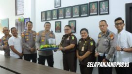 Hari Bhakti Adhyaksa, Kapolres Meranti Bawa Tumpeng ke Kejari