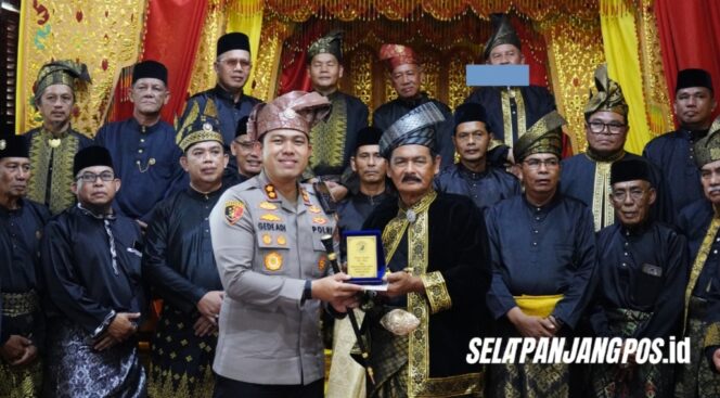 
 Tepung Tawar Satukan Meranti dan Negeri Melaka, Perkuat Kolaborasi Budaya dan Pelestarian Lingkungan