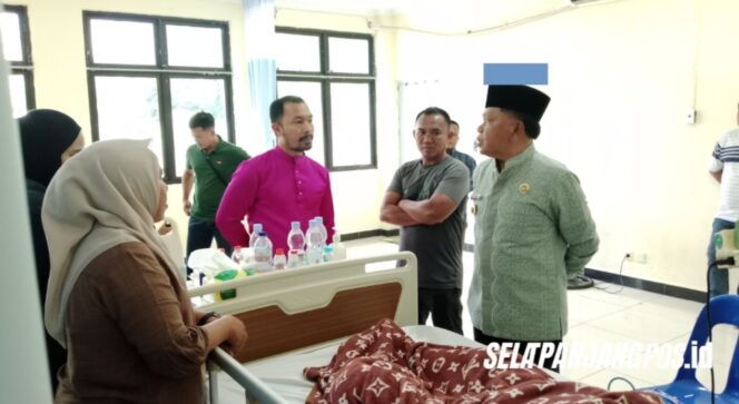 
 Pelayanan RSUD Dorak Dipantau, Bupati Asmar Temui Pasien dan Keluarga