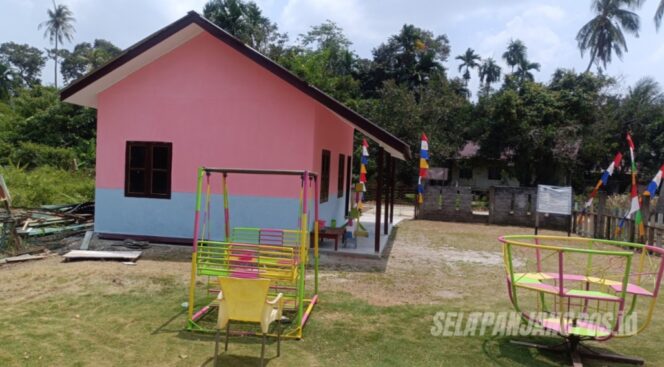 
 Sekolah PAUD KB Pertama Bunda di Kecamatan Pulau Merbau, Desa Merbau