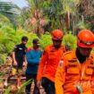Tim gabungan mencari selamat di berbagai lokasi