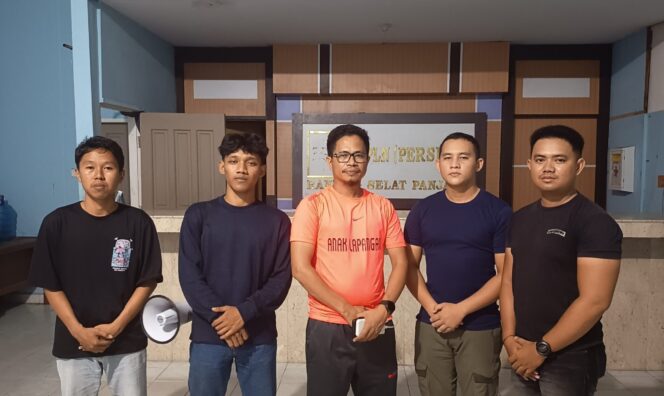 
 Mahasiswa Kepulauan Meranti datang ke kantor PLN pertanyakan pemadaman Listrik terus-menerus kamis malam(13/08/2026)