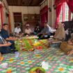 Perwakilan Partai NasDem Riau dan Kepulauan Meranti menyambangi keluarga MA di Kecamatan Merbau, Kepulauan Meranti, Senin (14/9/2026) siang.