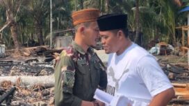 Jajaran PC GP Ansor Kepulauan Meranti bersama unsur NU menyerahkan bantuan kepada Alif, korban kebakaran rumah di Desa Dwi Tunggal, Kecamatan Rangsang, Sabtu (12/9/2026). Total bantuan yang disalurkan mencapai Rp24,8 juta.