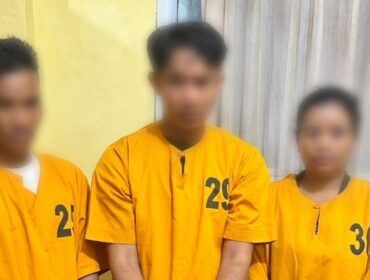 Tiga terduga pengedar ekstasi yang diamankan Satresnarkoba Polres Kepulauan Meranti dalam pengungkapan kasus narkotika di Selatpanjang.