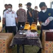 Petugas Bea Cukai Bengkalis melakukan pemusnahan barang yang menjadi milik negara (BMMN) hasil penindakan kepabeanan dan cukai periode Semester I 2025 hingga Juli 2026.