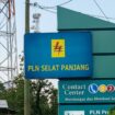 Plang Unit Layanan Pelanggan (ULP) PLN Selatpanjang, Kabupaten Kepulauan Meranti.