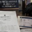Ilustrasi hasil kecerdasan buatan (AI) yang menggambarkan dugaan penyimpangan Surat Perintah Perjalanan Dinas (SPPD) di lingkungan Kantor Imigrasi Selatpanjang. Dugaan tersebut masih memerlukan verifikasi dan klarifikasi dari pihak terkait.